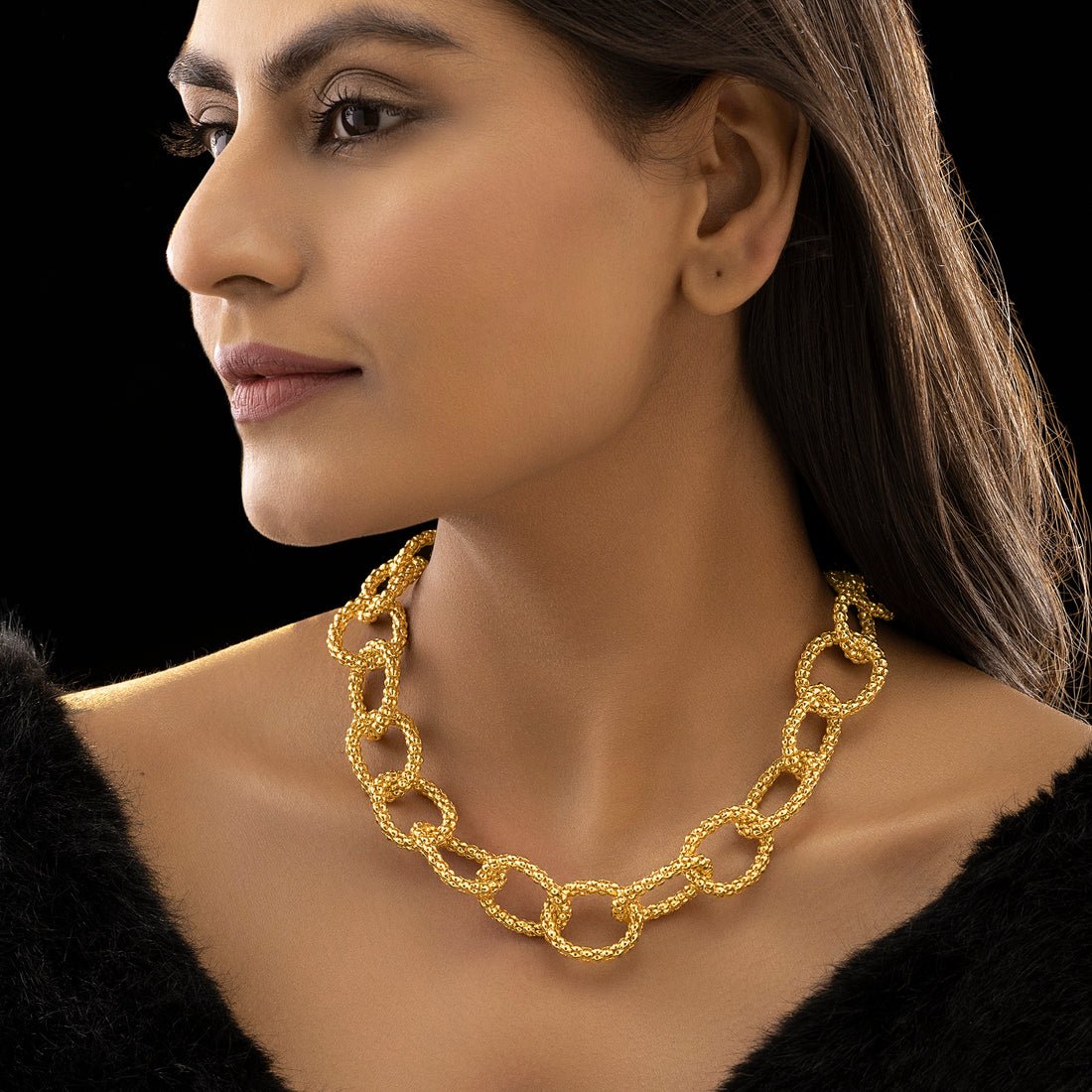 EYRA Necklace Anti-Tarnish Golden Chain Statement