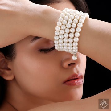 EYRA Bracelet Multilayered Spiral Pearl