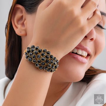 EYRA Bracelet Spectacular Black Crystal Stone