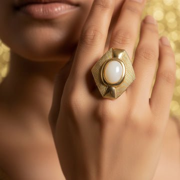 EYRA Ring Anti-Tarnish Hexagon Rainbow Stone (Adjustable Size)