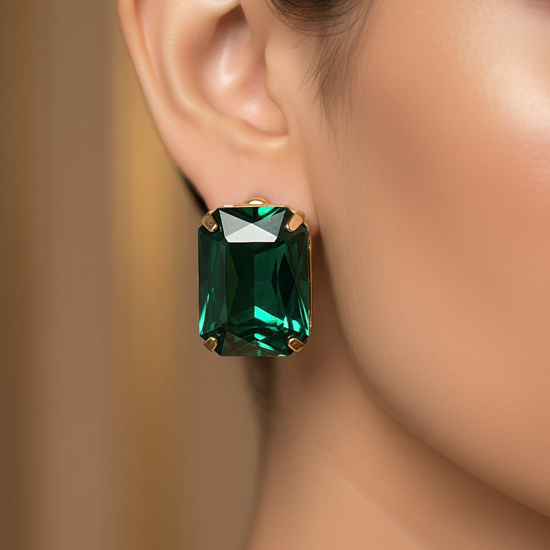 EYRA Necklace Anti-Tarnish Emerald Bliss Pendant Set With Earrings