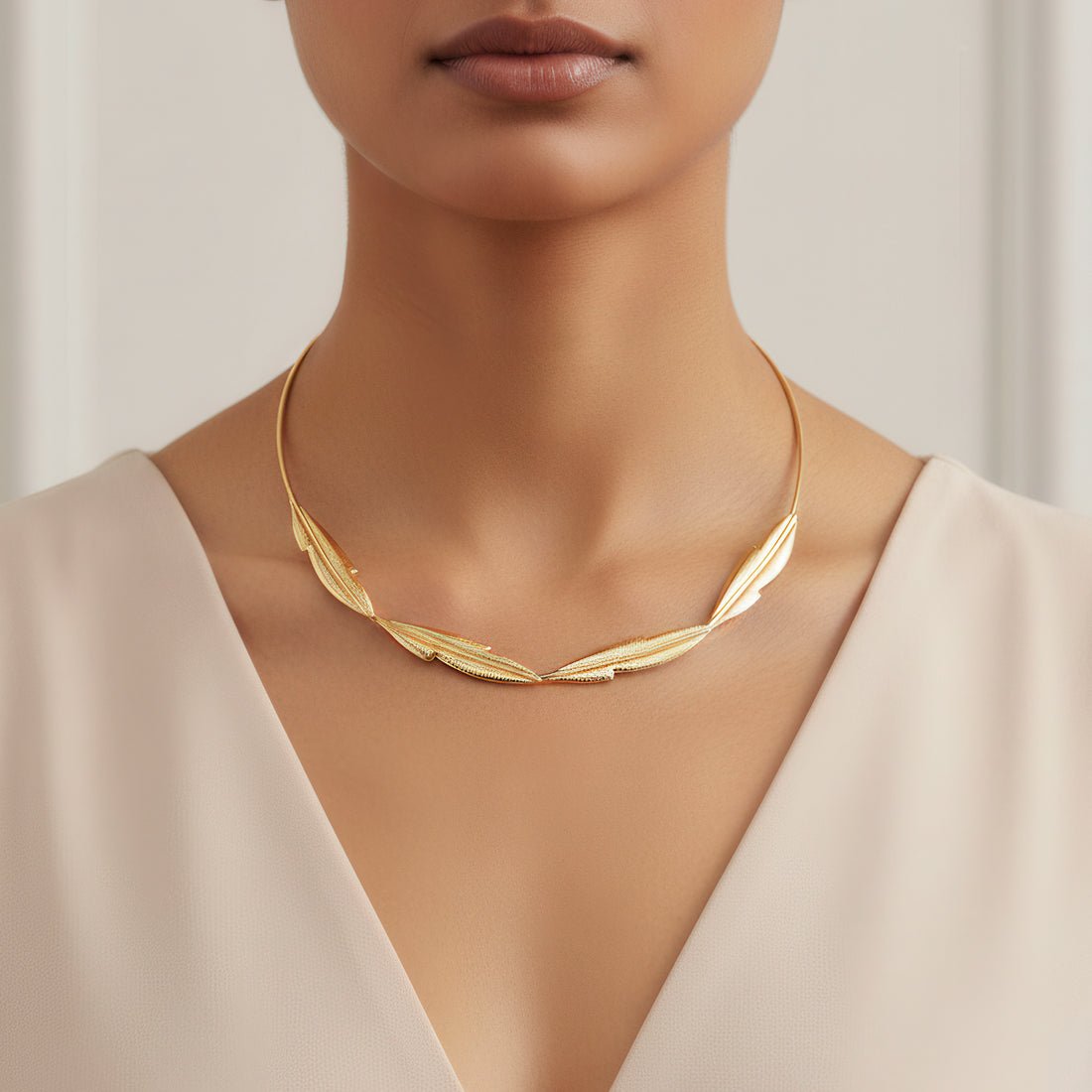 EYRA Necklace Anti-Tarnish Golden Leaf Hasli