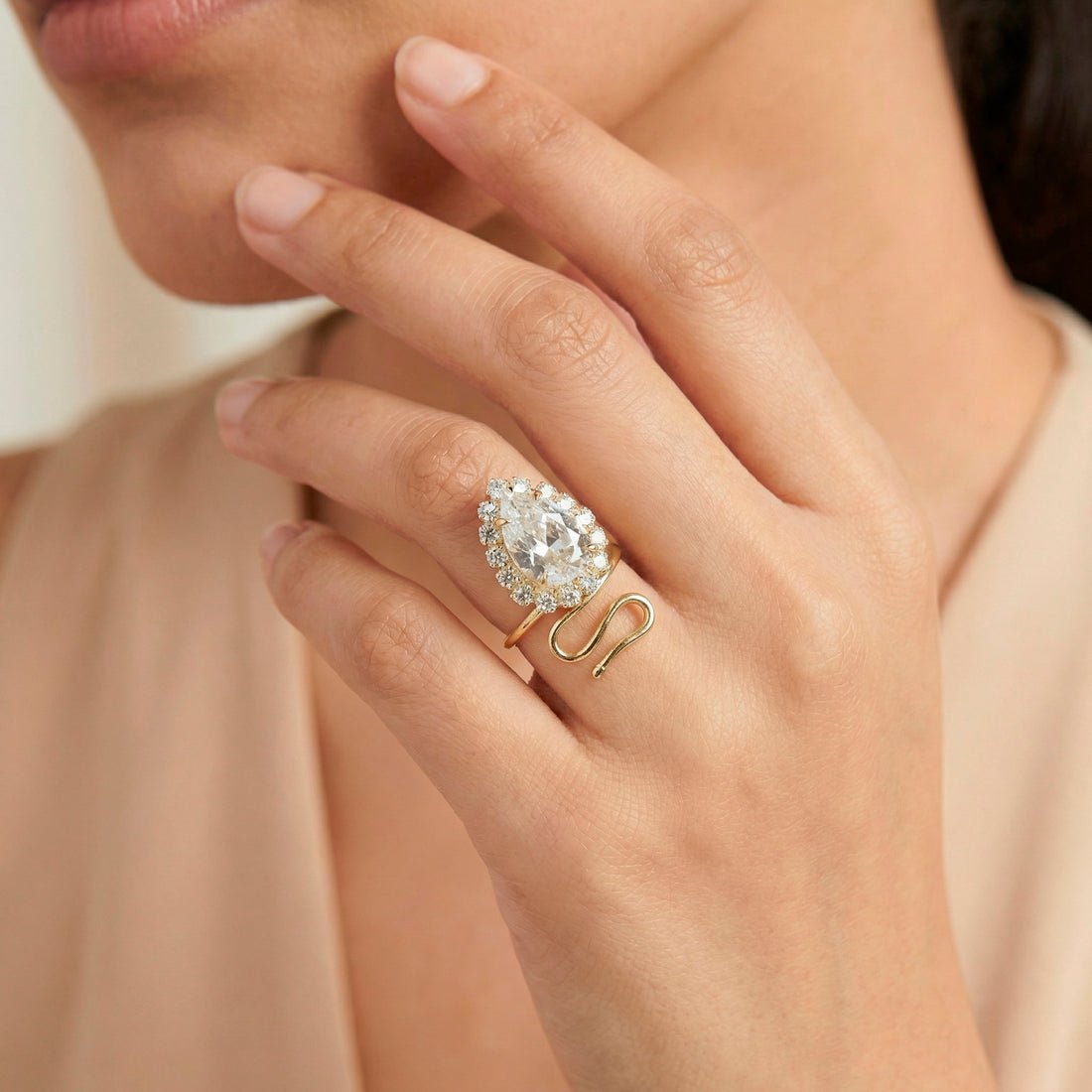 EYRA Ring Anti-Tarnish Pear Cut Crystal Openable Snake