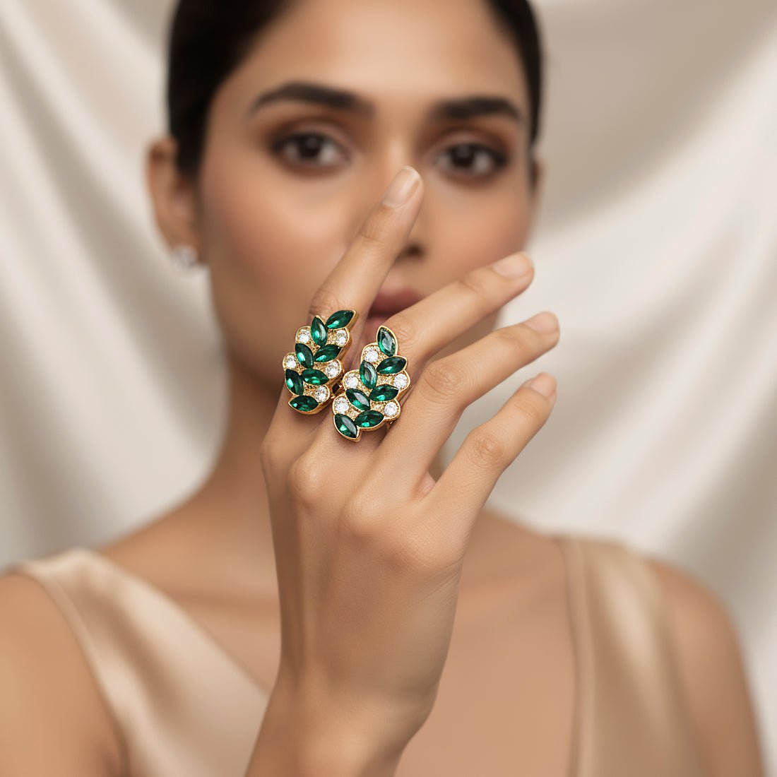 EYRA Ring Anti-Tarnish Leafy Crystal (Adjustable Size)