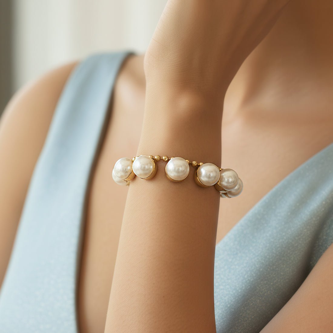 EYRA Bracelet Anti-Tarnish Studded Pearl Chain
