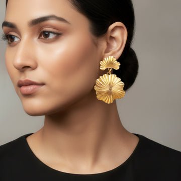 EYRA Earrings Anti-Tarnish Conch Shell Dangles with Shell Tops