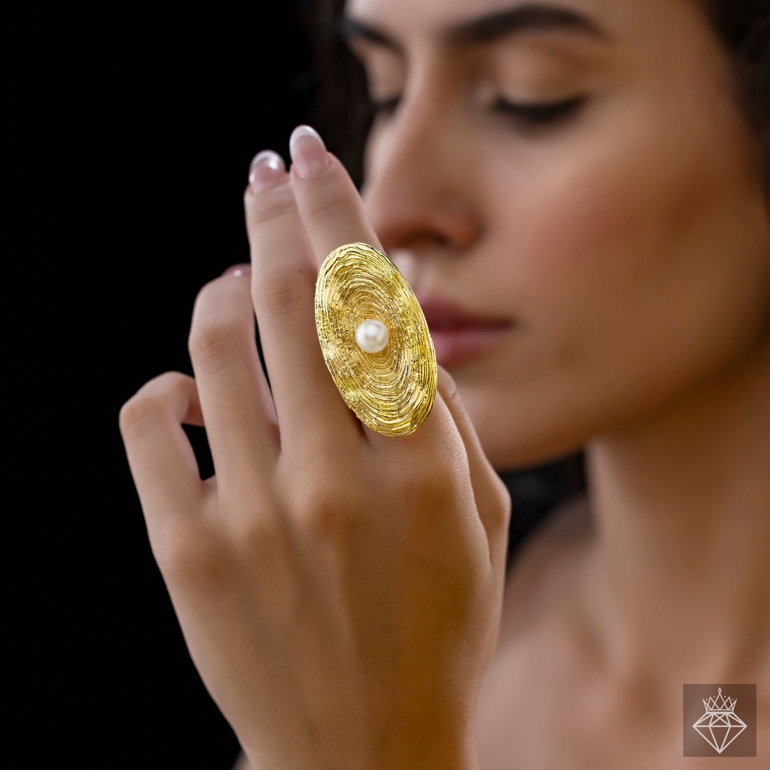 EYRA Ring Anti-Tarnish Golden Cocktail With Pearl (Adjustable Size)
