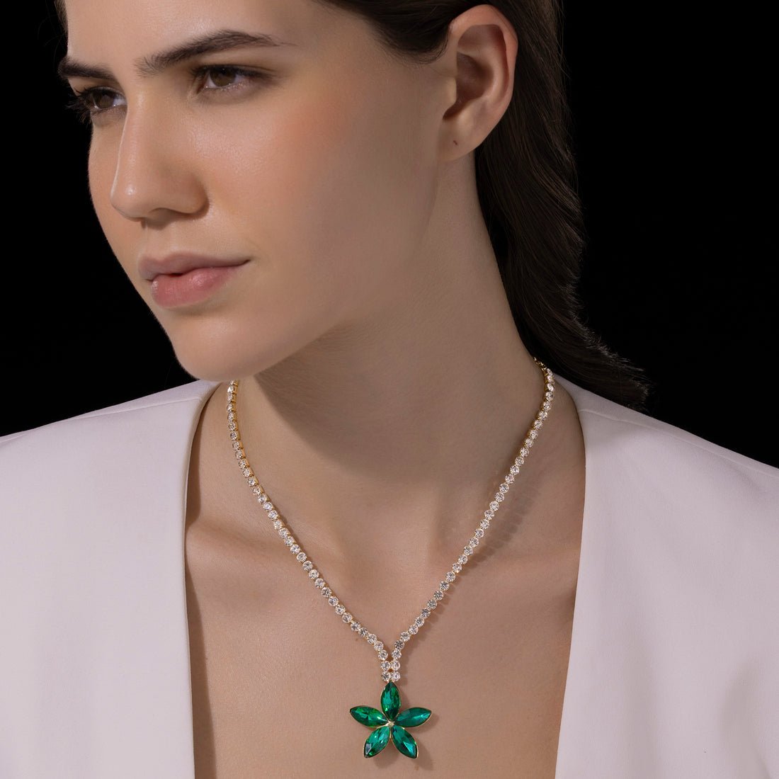 EYRA Necklace Anti-Tarnish Emerald Flower Pendant