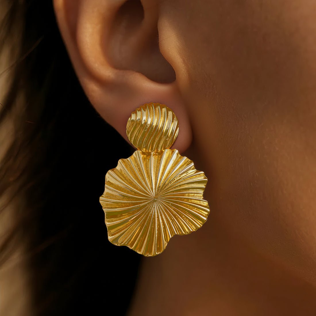 EYRA Earrings Anti-Tarnish Conch Shell Dangles with Round Tops
