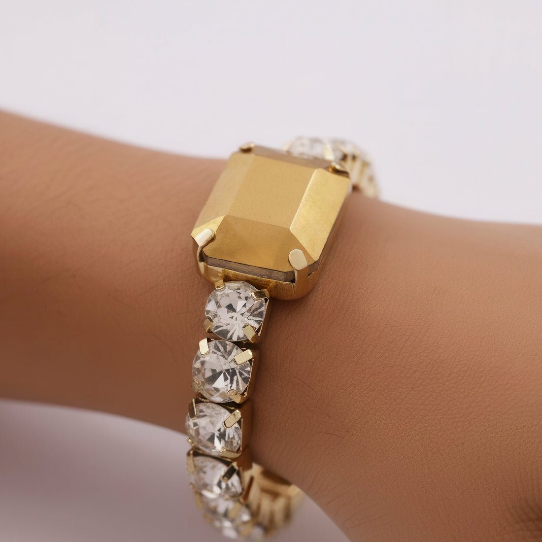 EYRA Bracelet Anti-Tarnish Crystal with Opaque Golden Center Stone