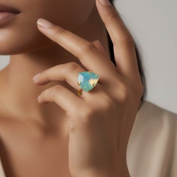 EYRA Ring Anti-Tarnish Sea Green Trillion Stone